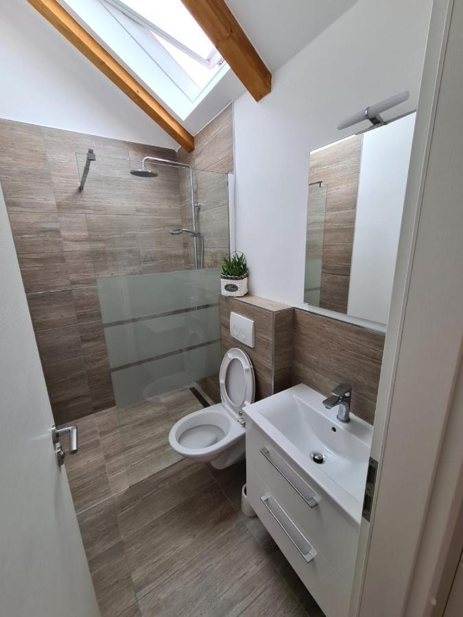 Apartman Bracera Примоштен Экстерьер фото